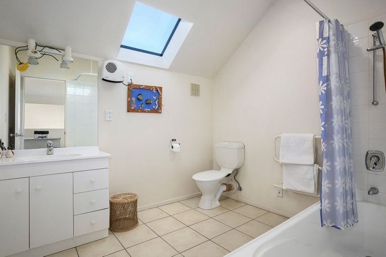 Photo of property in 29b Clare Street, Cambridge, 3434