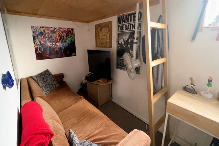 Photo of property in 27 Domain Street, Waiuku, 2123