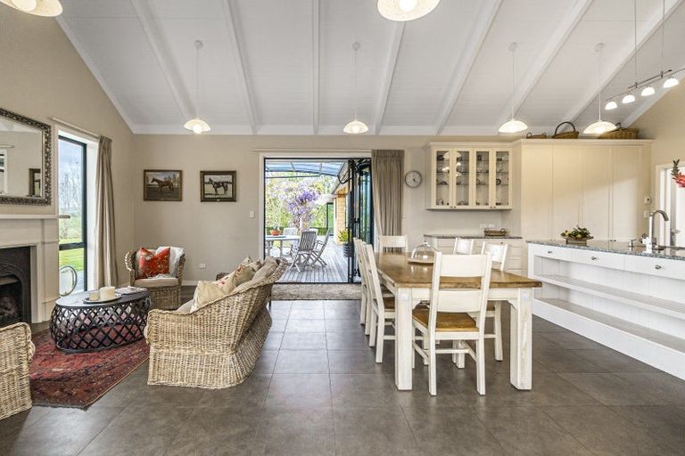 Photo of property in 21 Whangapouri Road, Karaka, Drury, 2578