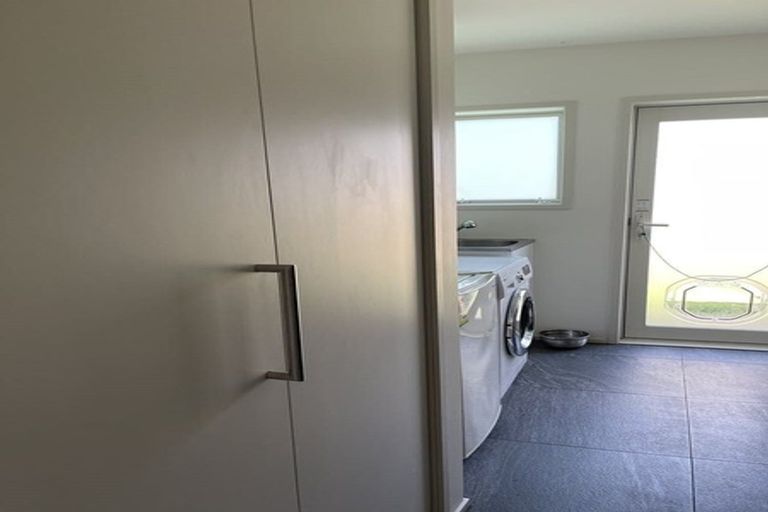 Photo of property in 29c South Lynn Road, Titirangi, Auckland, 0604