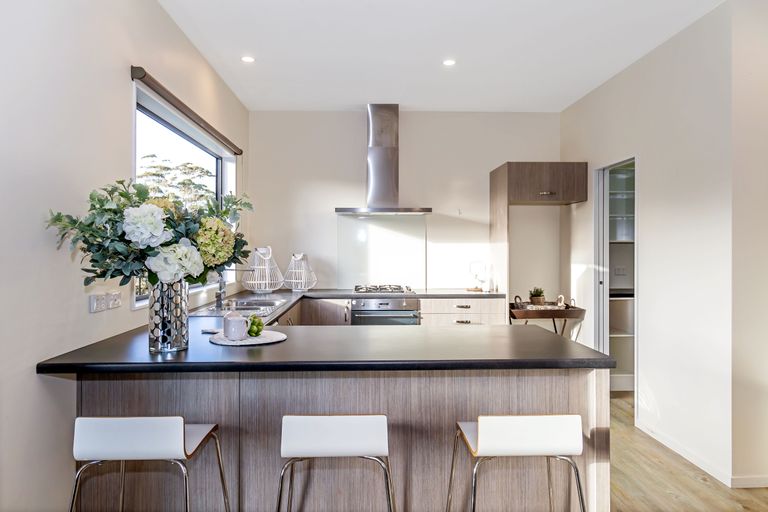 Photo of property in 21 Botanical Drive, Silverdale, 0932