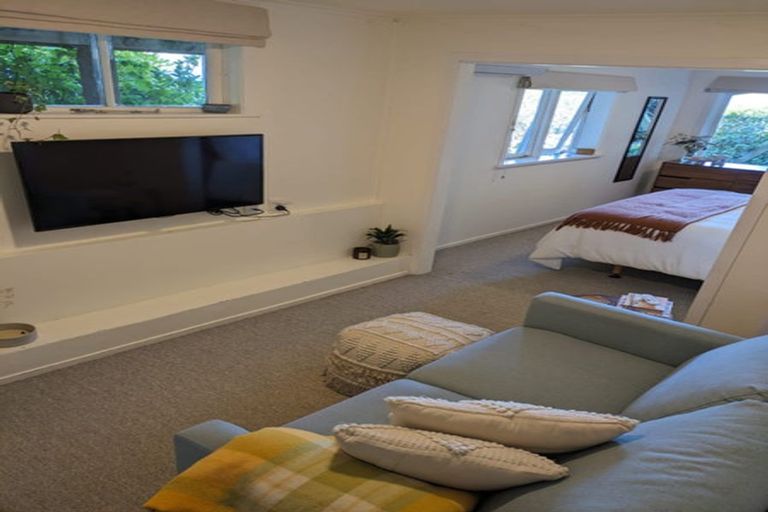 Photo of property in 6 Gordon Road, Plimmerton, Porirua, 5026