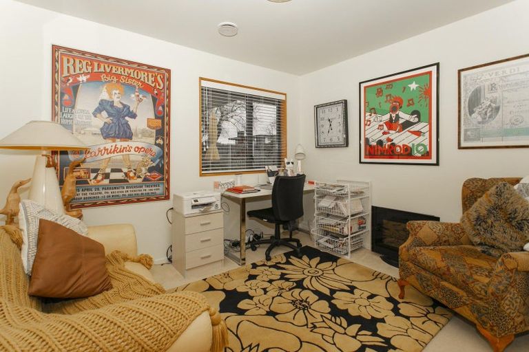 Photo of property in 21 Mona Square, Ashburton, 7700