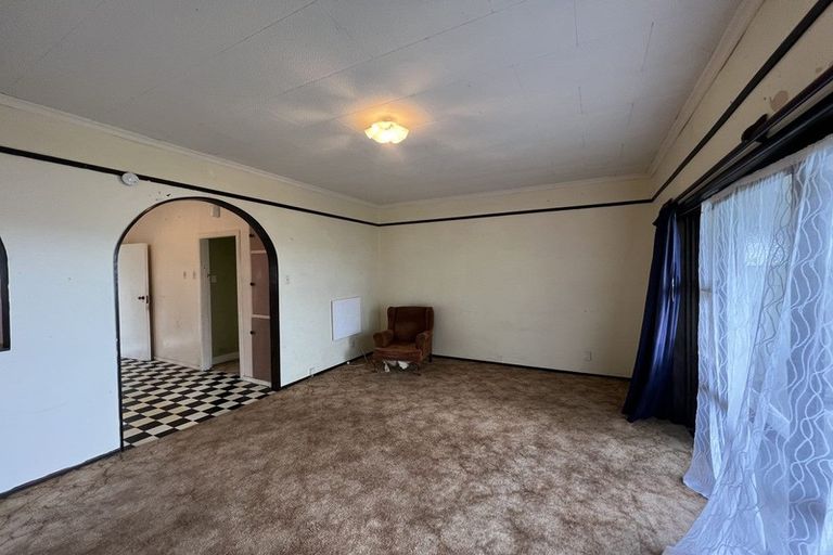 Photo of property in 67 Grey Street, Waitara, 4320