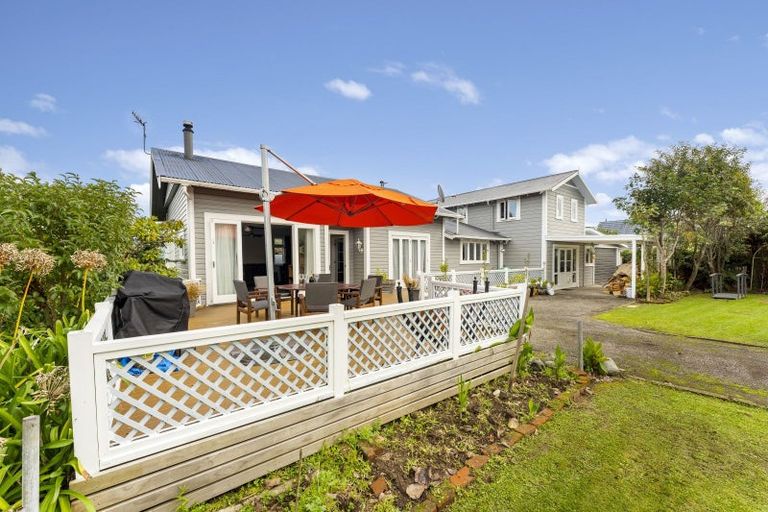 Photo of property in 1 Oriel Place, Levin, 5510