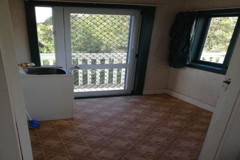 Photo of property in 1072 Great North Road, Point Chevalier, Auckland, 1022