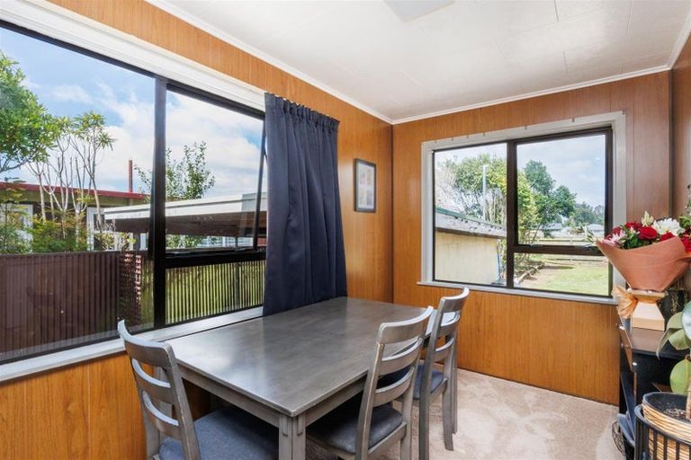 Photo of property in 2 Oaklea Avenue, Marton, 4710