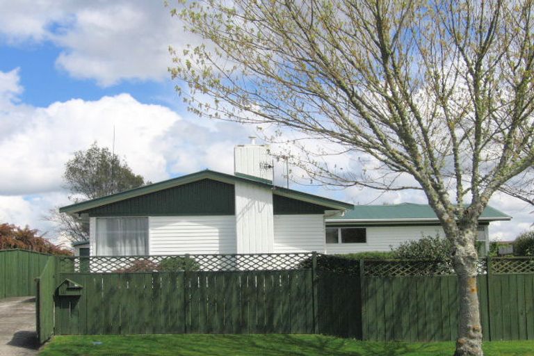 Photo of property in 16 Tennyson Drive, Owhata, Rotorua, 3010