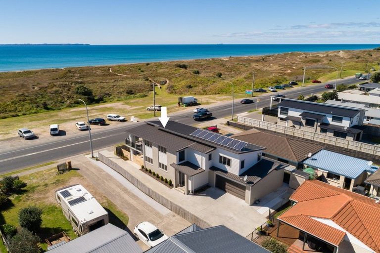 Photo of property in 912a Papamoa Beach Road, Papamoa Beach, Papamoa, 3118