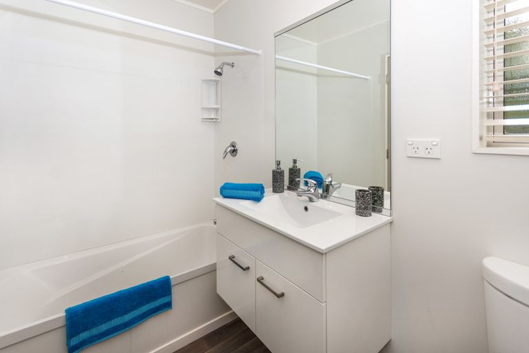 Photo of property in 23 Matatea Avenue, Pukekohe, 2120