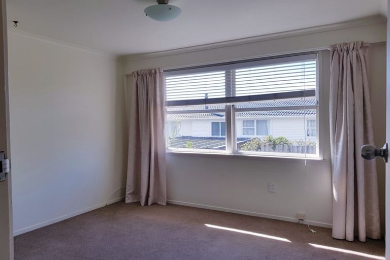 Photo of property in 1/45 Velma Road, Hillcrest, Auckland, 0627