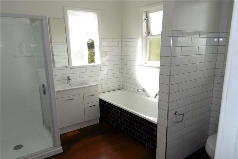 Photo of property in 211 Carrington Street, Vogeltown, New Plymouth, 4310