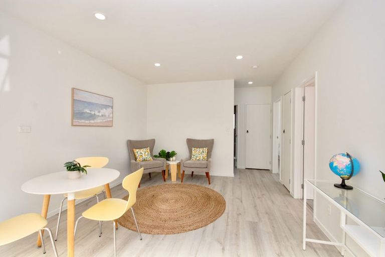 Photo of property in 21a Kia Ora Road, Beach Haven, Auckland, 0626