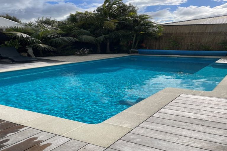 Photo of property in 2 Taimoana Close, Mangawhai Heads, Mangawhai, 0505