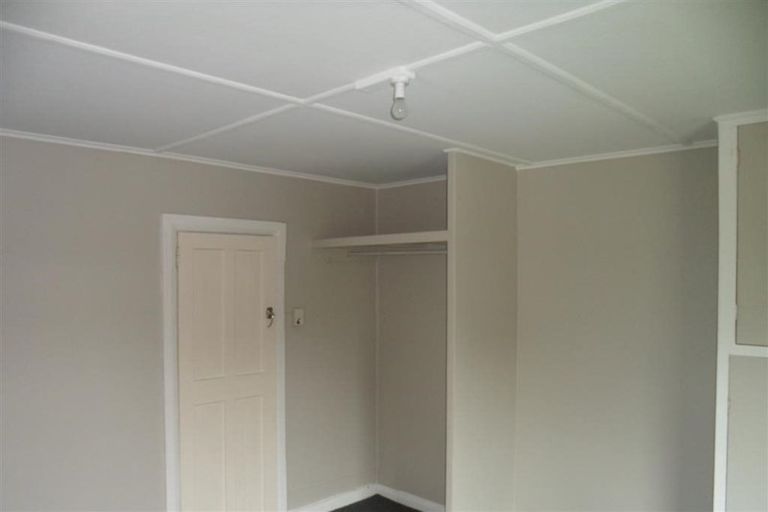 Photo of property in 2 Te Wharepouri Street, Berhampore, Wellington, 6023