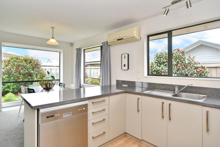 Photo of property in 92a East Belt, Rangiora, 7400