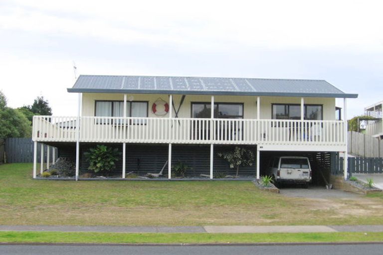 Photo of property in 115 Mayfair Avenue, Whangamata, 3620