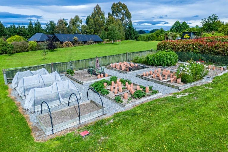 Photo of property in 7 Gale Cutting Road, Geraldine, 7991