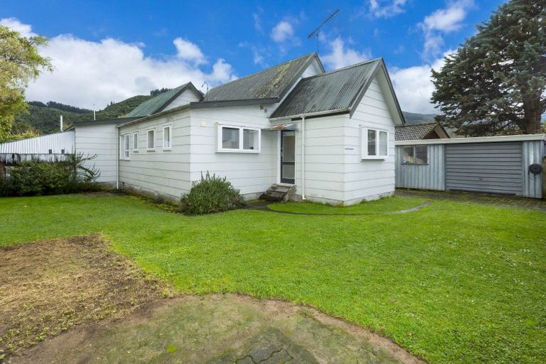 Photo of property in 7b Amber Grove, Birchville, Upper Hutt, 5018