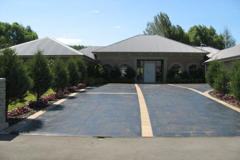 Photo of property in 23 Ridgewood Place, Shirley, Christchurch, 8061