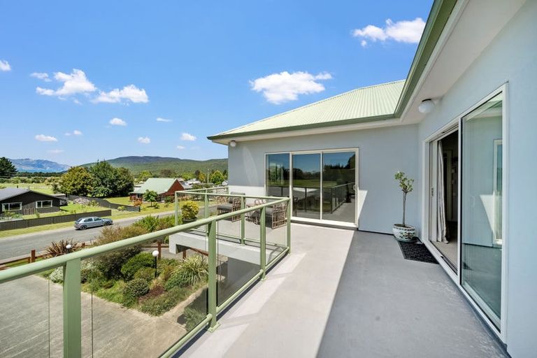 Photo of property in 25 Muriwai Drive, Manapouri, 9679