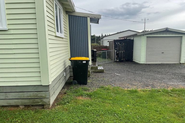 Photo of property in 1 Colonel Place, Featherston, 5710