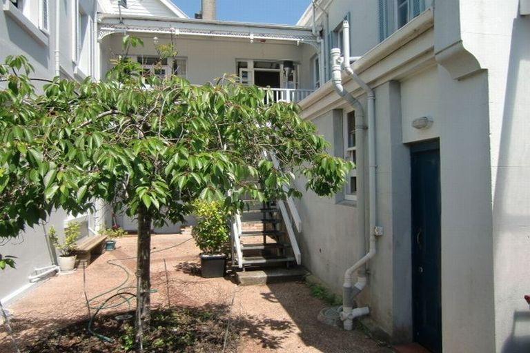 Photo of property in 2/209 Ponsonby Road, Ponsonby, Auckland, 1011