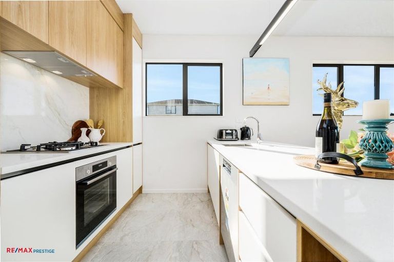 Photo of property in 19 Woven Place, Karaka, Papakura, 2113