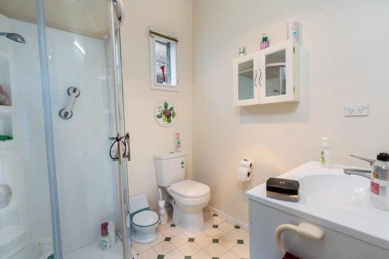 Photo of property in 82 Glen Road, The Glen, Dunedin, 9011