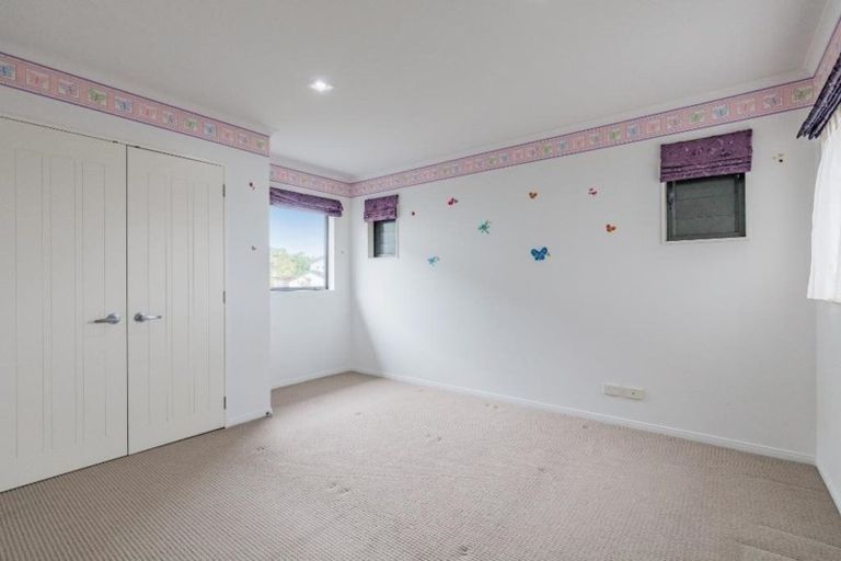 Photo of property in 42 Oakway Drive, Schnapper Rock, Auckland, 0632