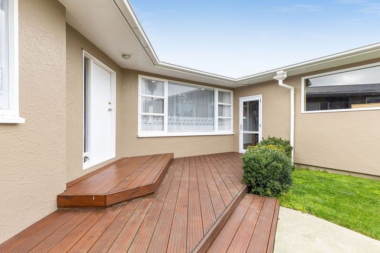 Photo of property in 9 Patea Place, Terrace End, Palmerston North, 4410