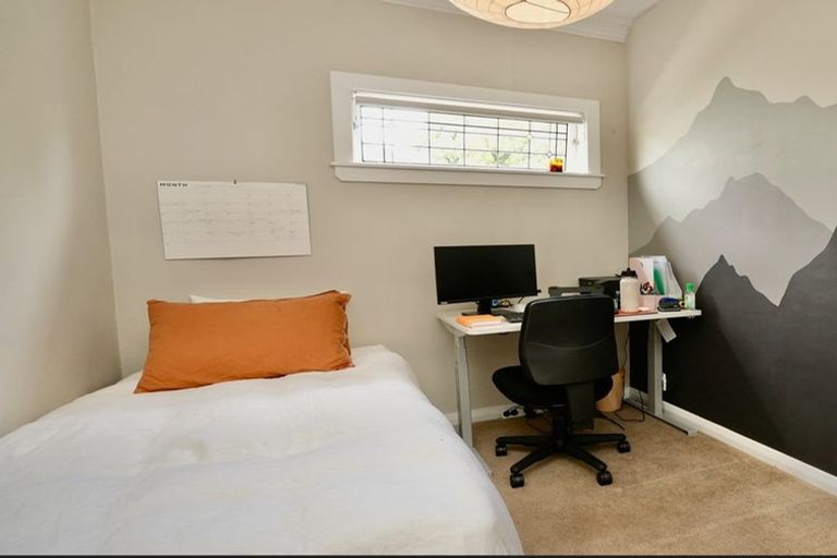 Photo of property in 37 Miro Street, Takaro, Palmerston North, 4410