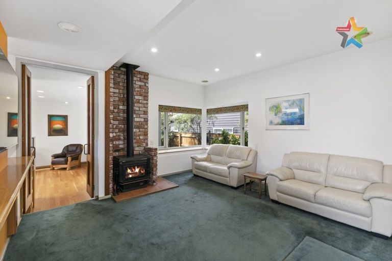 Photo of property in 437 Muritai Road, Eastbourne, Lower Hutt, 5013