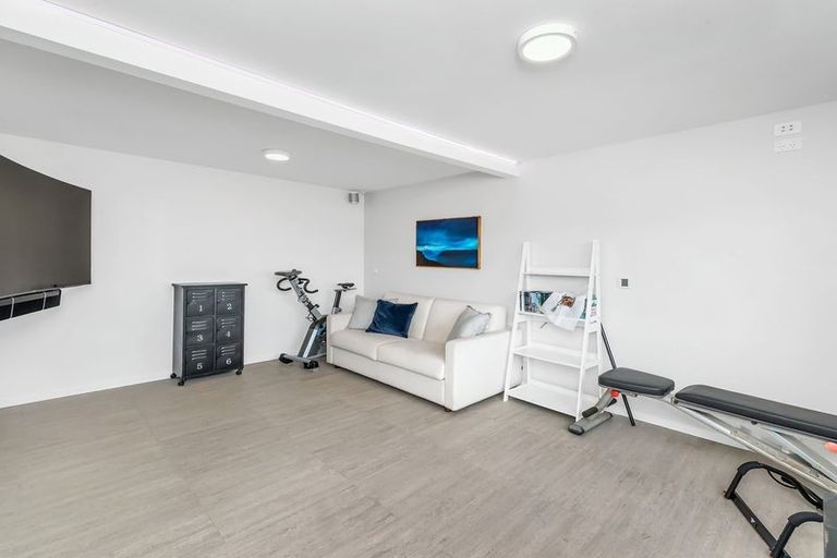 Photo of property in 21 Whareora Terrace, Cashmere, Christchurch, 8022