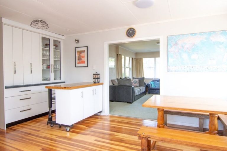 Photo of property in 116 Ruamahanga Crescent, Terrace End, Palmerston North, 4410