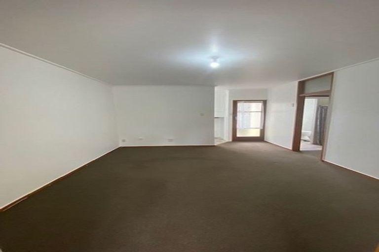 Photo of property in 303 Lyndon Road West, Hastings, 4122