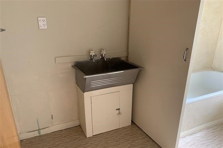 Photo of property in 22a York Street, Picton, 7220