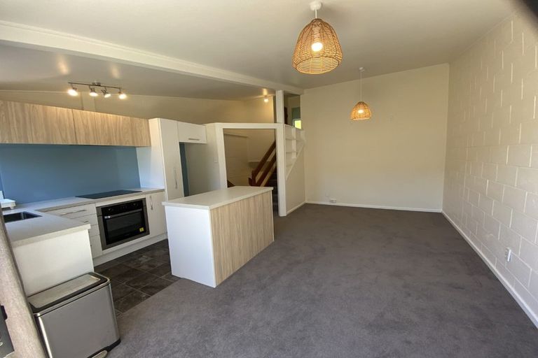 Photo of property in 4/23 Collins Avenue, Tawa, Wellington, 5028