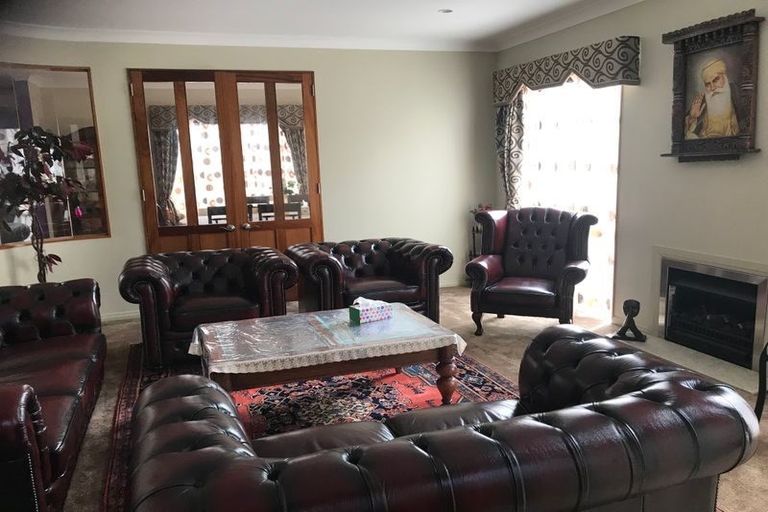 Photo of property in 13 Kaseng Place, East Tamaki Heights, Auckland, 2016