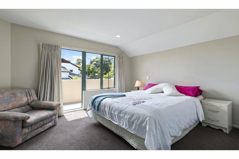 Photo of property in 127a Browns Bay Road, Browns Bay, Auckland, 0630