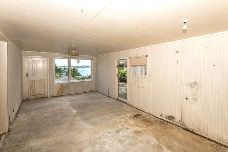 Photo of property in 2 Munro Street, Onerahi, Whangarei, 0110