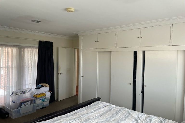 Photo of property in 32 Golf Road, New Lynn, Auckland, 0600