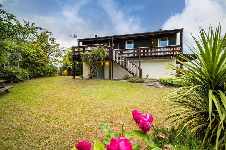Photo of property in 18 Hunter Crescent, Wanaka, 9305