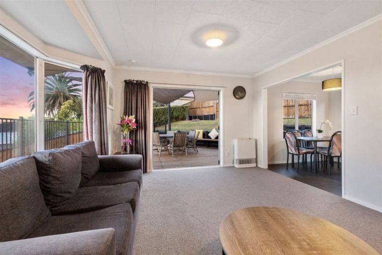 Photo of property in 25 Cypress Crescent, Pukete, Hamilton, 3200