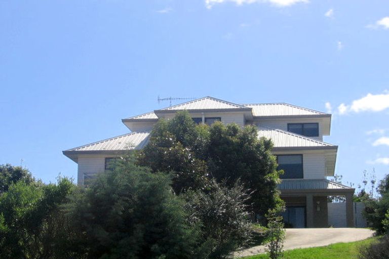 Photo of property in 37 Hanlen Avenue, Waihi Beach, 3611