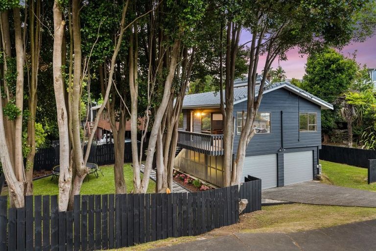 Photo of property in 15a Bridge Avenue, Te Atatu South, Auckland, 0610