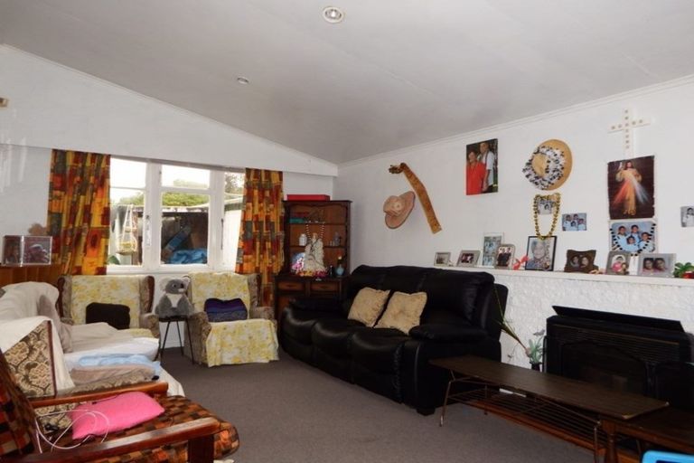 Photo of property in 11 Bell Street, Marton, 4710