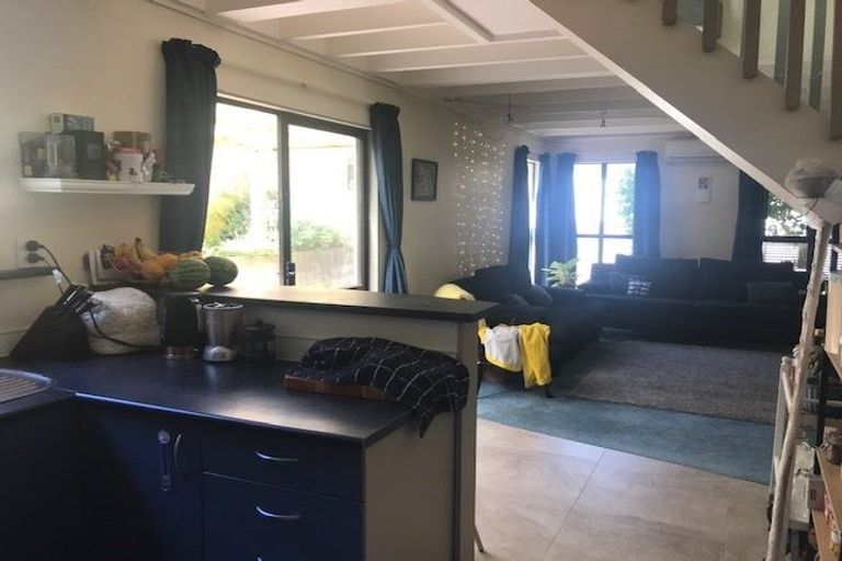 Photo of property in 11 Melrose Crescent, Melrose, Wellington, 6023