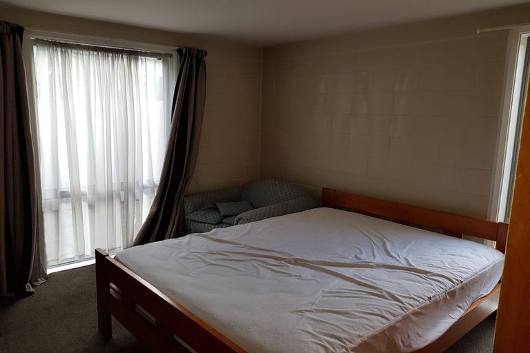 Photo of property in 1/137 Holly Road, St Albans, Christchurch, 8014