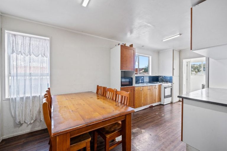 Photo of property in 23 Neems Place, Manurewa, Auckland, 2102